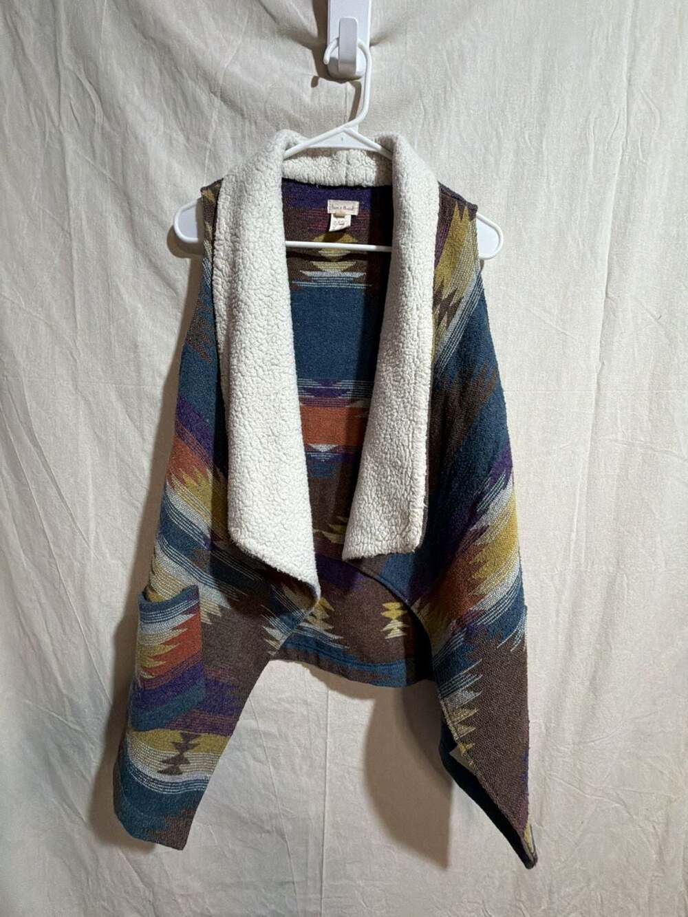 Hem & Thread Southwestern Aztec Print Jacquard Sherpa Lined Vest Style L4304